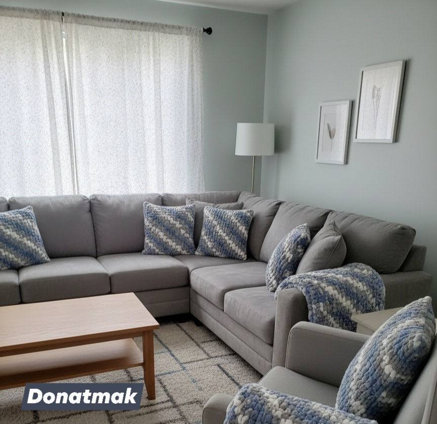 Velvet Cushion - Image 5